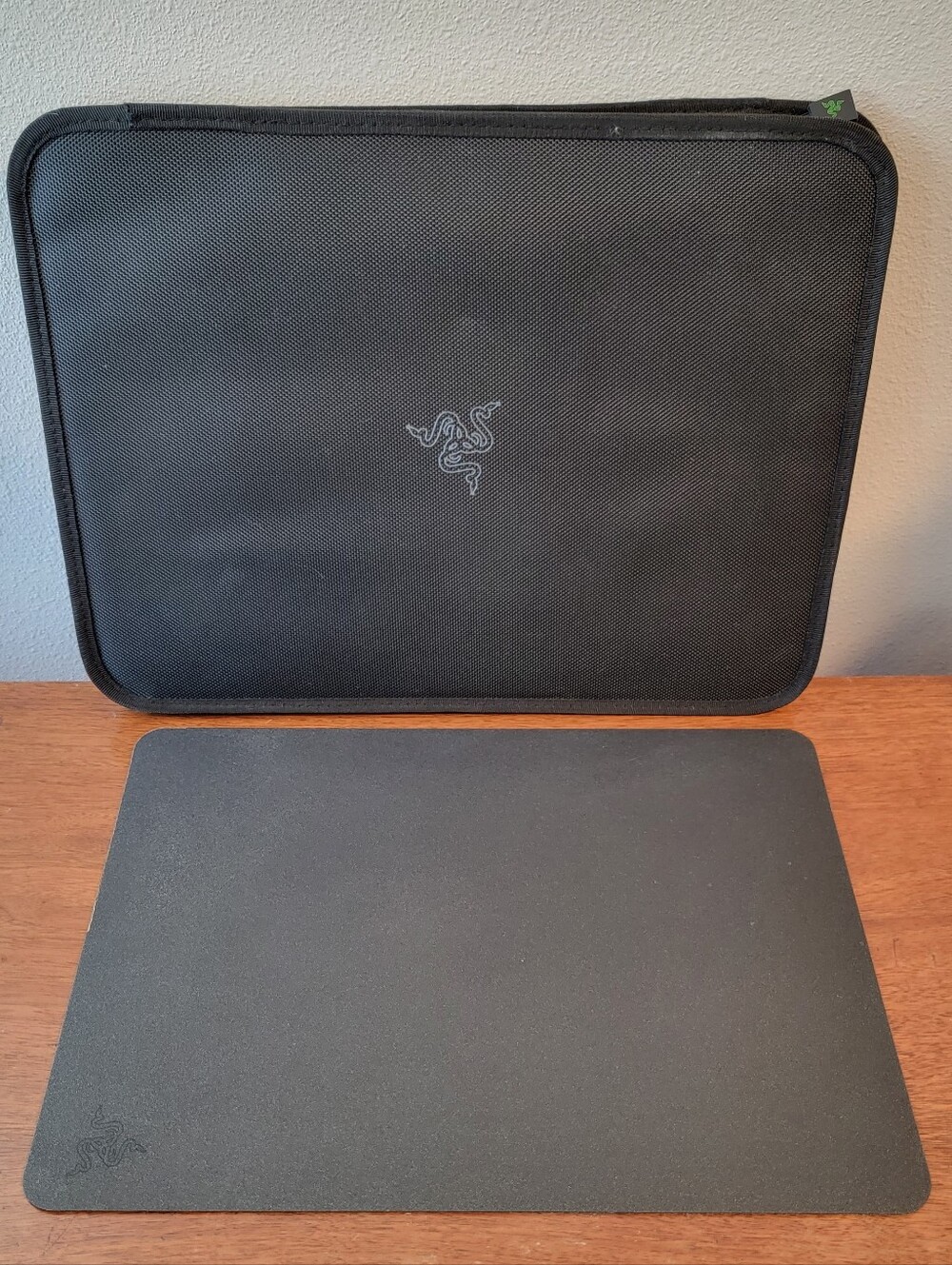 Razer mousepad w/ case